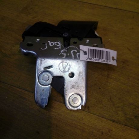 zamok-bagaznika-volkswagen-zamok-jetta-5-sedan-2008-g-art-12131-big-1