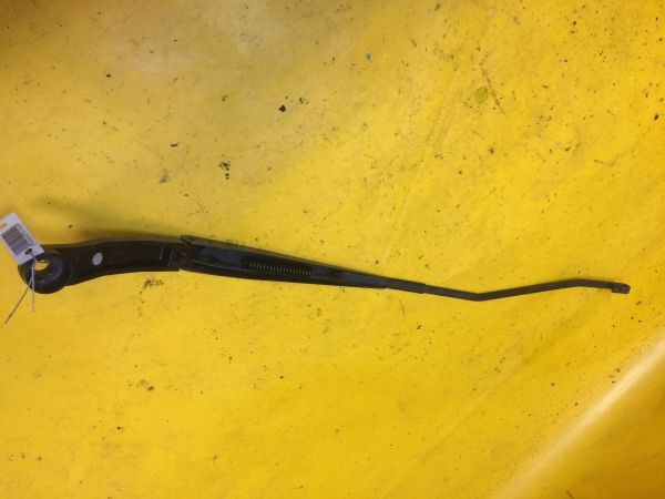 povodok-stekloocistitelia-perednii-pravyi-honda-pravyi-povodok-dvornika-jazz-2008-art-12344-big-1