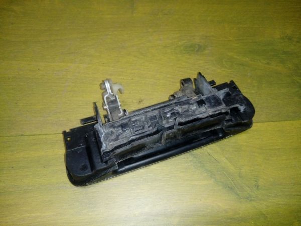 rucka-naruznaia-otkryvaniia-dveri-audi-a6-4b-c5-art-12481-big-1