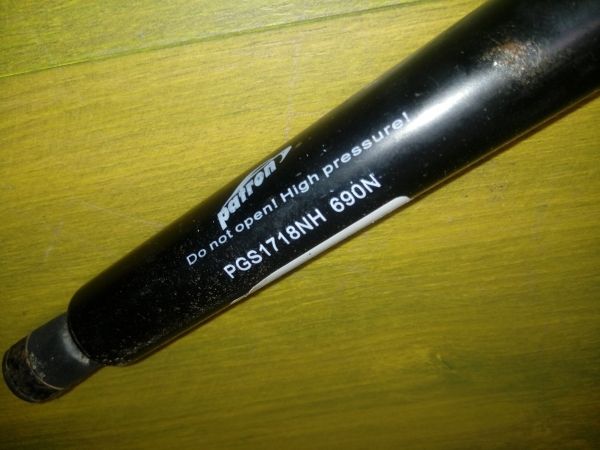 amortizator-kryski-bagaznika-audi-amortizator-kryski-universal-a6s5-olroud-02g-art-12492-big-1