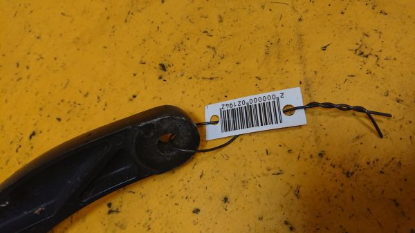 povodok-stekloocistitelia-perednii-pravyi-audi-a6-s6-art-12846-big-1