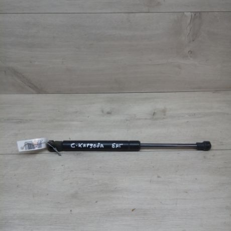 amortizator-kryski-bagaznika-seat-cordoba-levyi-art-13017-big-0