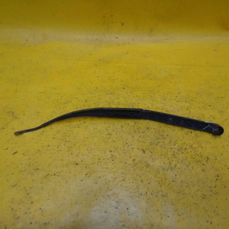 povodok-dvornika-pravyi-hyundai-elantra-hd-art-13107-big-1