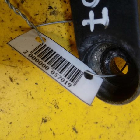 povodok-dvornika-pravyi-hyundai-elantra-hd-art-13107-big-2