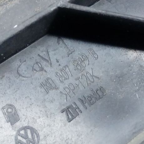 nakladka-pod-faru-volkswagen-jetta-5-levaia-art-13469-big-1