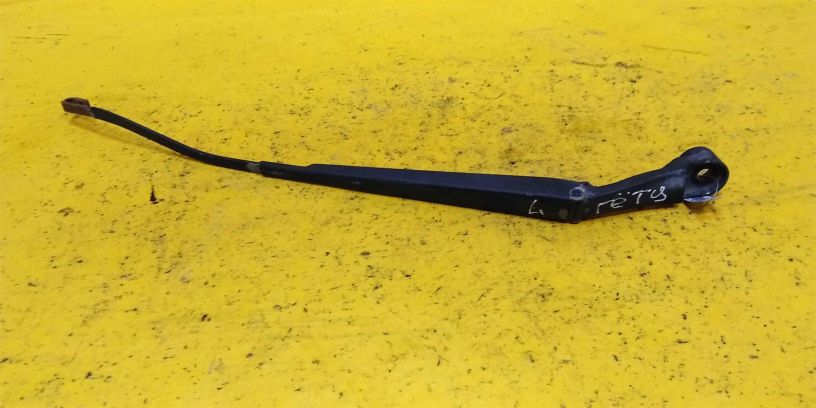 povodok-dvornika-levyi-hyundai-getz-restailing-art-14095-big-0