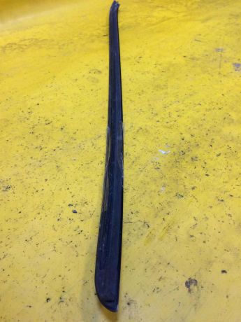 molding-lobovogo-stekla-pravyi-audi-a6-c5-allroad-art-14858-big-2