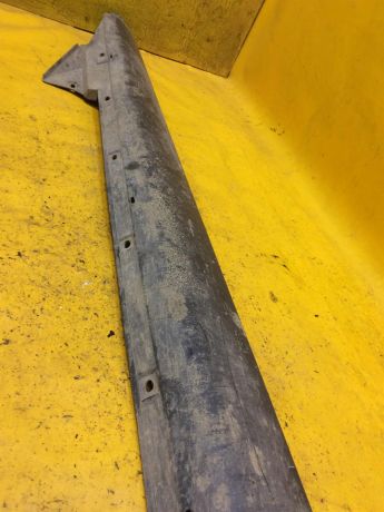 nakladka-poroga-naruznaia-pravaia-audi-a6-c5-allroad-art-14961-big-2