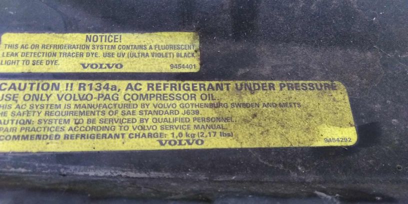 peredniaia-panel-volvo-s80-art-16041-big-3