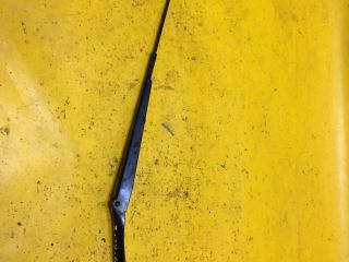 povodok-dvornika-levyi-peugeot-307-art-16386