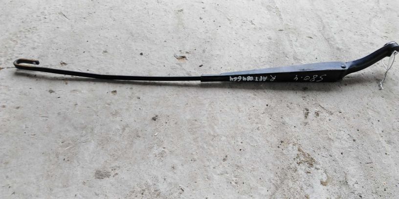 povodok-dvornika-pravyi-volvo-s80-art-17346-big-0