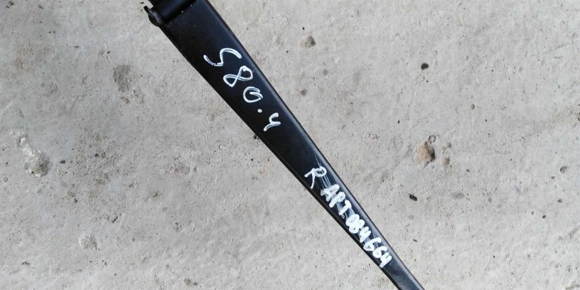 povodok-dvornika-pravyi-volvo-s80-art-17346-big-1