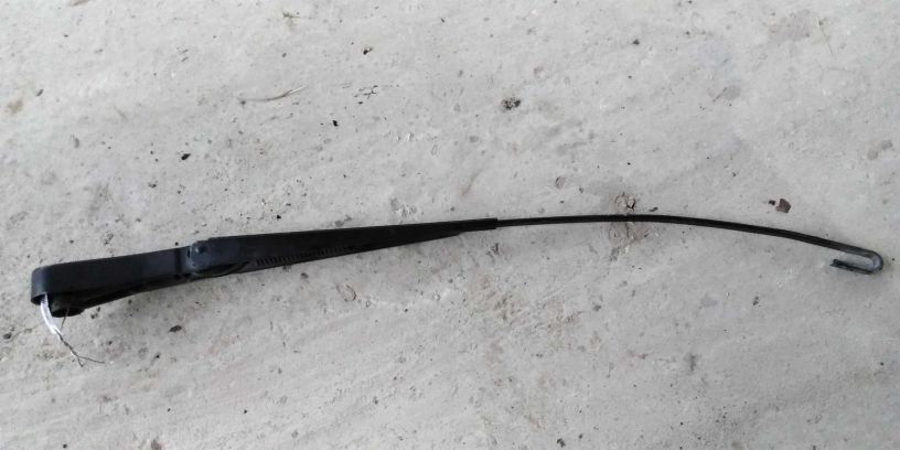 povodok-dvornika-pravyi-volvo-s80-art-17507-big-0