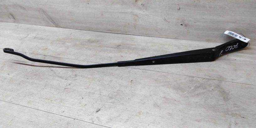 povodok-dvornika-pravyi-volkswagen-polo-sedan-art-17637-big-0