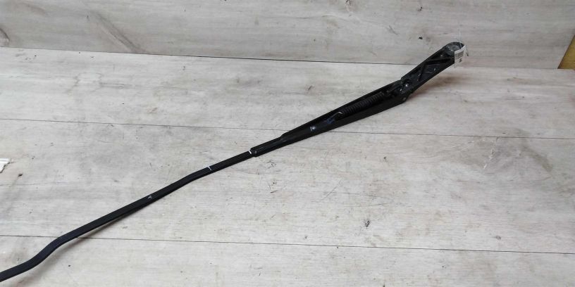 povodok-dvornika-pravyi-volkswagen-polo-sedan-art-17637-big-3