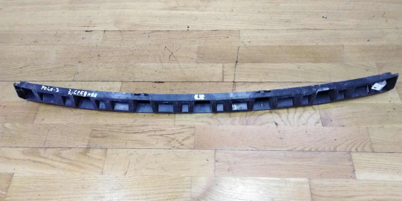 nakladka-zadniaia-sredniaia-volkswagen-polo-sedan-art-17638-big-0