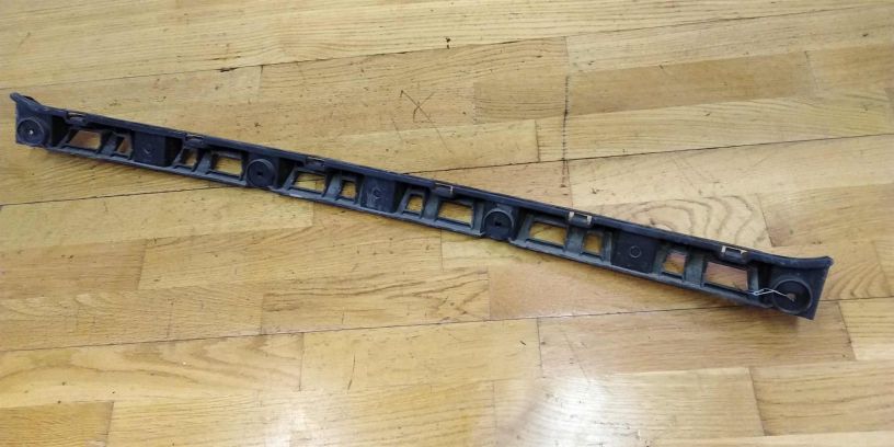 nakladka-zadniaia-sredniaia-volkswagen-polo-sedan-art-17638-big-2