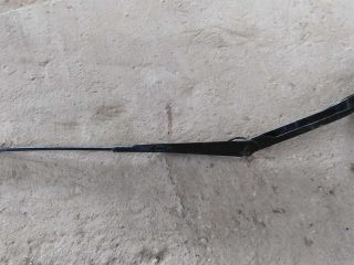 povodok-dvornika-pravyi-audi-a8-d2-art-18622