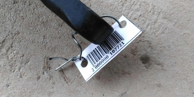 povodok-dvornika-levyi-audi-a8-d2-art-18624-big-3