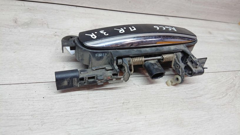 rucka-naruznaia-otkryvaniia-dveri-audi-a6-c6-art-18637-big-2