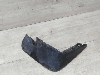 bryzgovik-perednii-pravyi-mitsubishi-lancer-10-art-18697