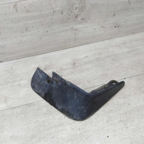 bryzgovik-perednii-pravyi-mitsubishi-lancer-10-art-18697-big-0