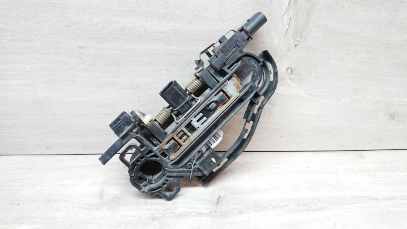 rucka-naruznaia-otkryvaniia-dveri-audi-a6-c6-art-18816-big-3