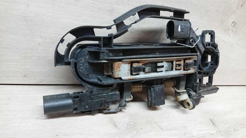 rucka-naruznaia-otkryvaniia-dveri-audi-a6-c6-art-18816-big-1