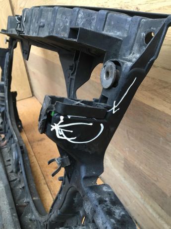 peredniaia-panel-televizor-audi-a6-c6-24i-bdw-art-20291-big-2