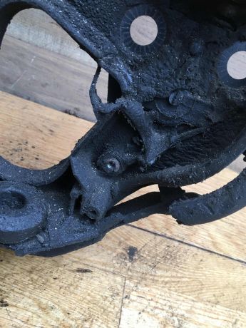 peredniaia-panel-televizor-audi-a6-c6-24i-bdw-art-20291-big-6