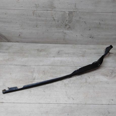 povodok-dvornika-levyi-audi-a6-c6-art-20312-big-0