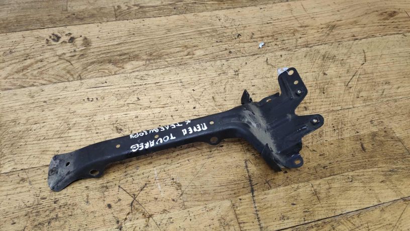 kronstein-perednei-paneli-volkswagen-touareg-art-20428-big-0