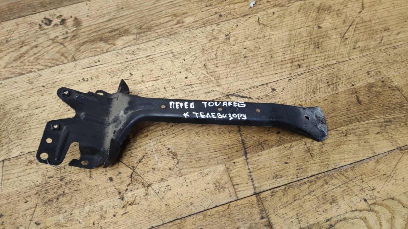 kronstein-perednei-paneli-volkswagen-touareg-art-20428-big-1