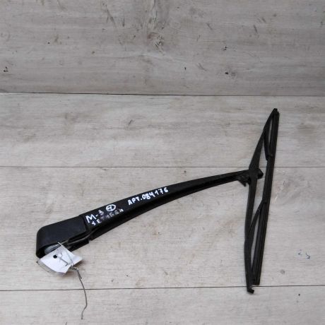 povodok-dvornika-kryski-bagaznika-mazda-3-bk-art-20572-big-0