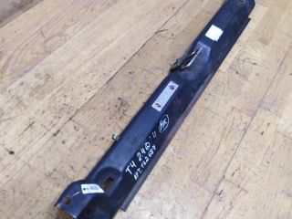 nakladka-verxniaia-panel-televizor-volkswagen-transporter-t4-art-20593