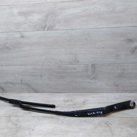 povodok-dvornika-pravyi-kia-ceed-art-23698-big-0