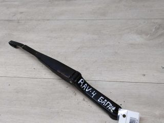 povodok-zadnego-dvornika-toyota-rav4-art-24442