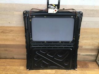 liuk-krysi-audi-a8-d2-sedan-art-24564