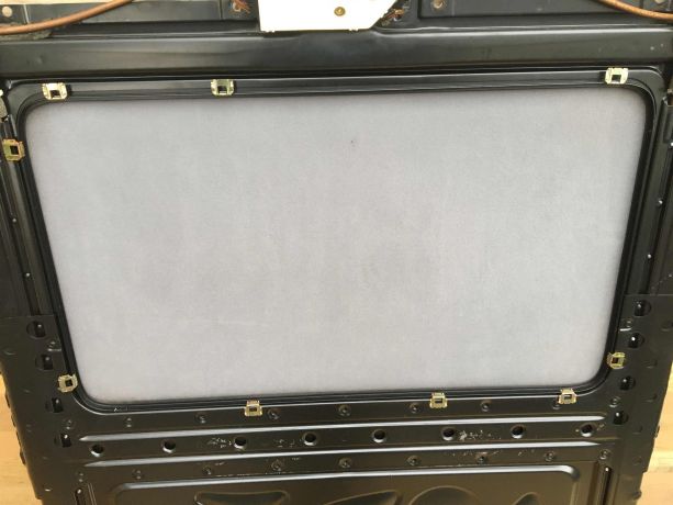 liuk-krysi-audi-a8-d2-sedan-art-24564-big-4