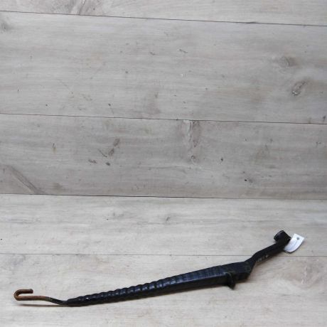 povodok-dvornika-levyi-toyota-rav4-art-24619-big-0