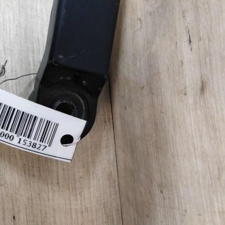 povodok-dvornika-levyi-toyota-rav4-art-24619-big-2