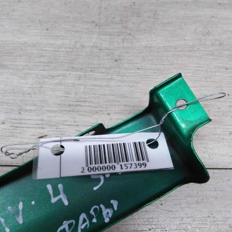 nakladka-pod-zadnii-pravyi-fonar-toyota-rav4-art-26254-big-1