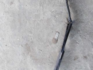 povodok-dvornika-levyi-mazda-626-art-26850