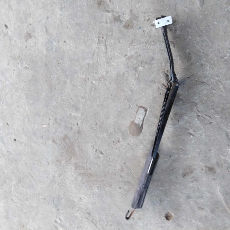 povodok-dvornika-levyi-mazda-626-art-26850-big-0