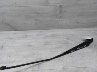 povodok-dvornika-kryski-bagaznika-xetcbek-mazda-626-art-26931