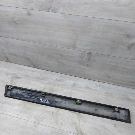 molding-zadnei-levoi-dveri-volkswagen-jetta-193853753f-art-27491-big-1