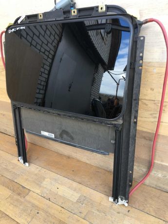 liuk-krysi-stekliannyi-volkswagen-passat-b5-gp-art-27785-big-0