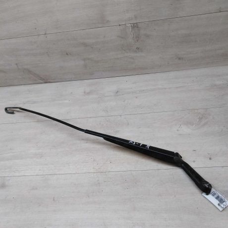 povodok-dvornika-pravyi-audi-a3-art-27878-big-0