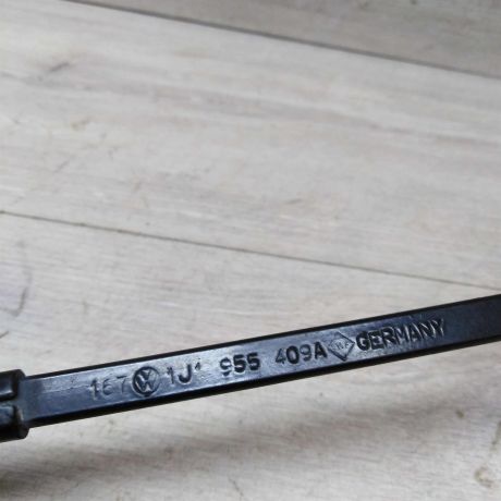 povodok-dvornika-levyi-audi-a3-1999-g-art-28145-big-1