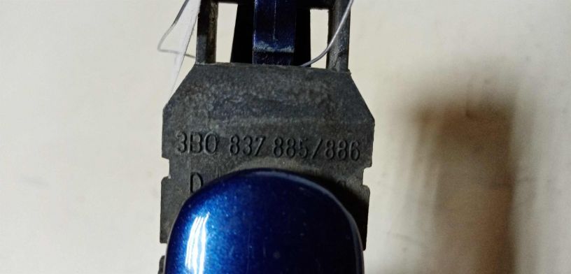 rucka-naruznaia-otkryvaniia-dveri-volkswagen-golf-4-art-28226-big-1